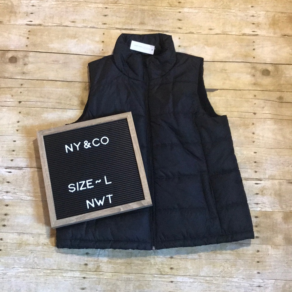 NY&Co. vest